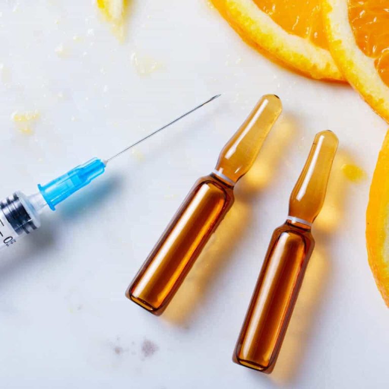 Imagen referencial de aplicación de vitaminas